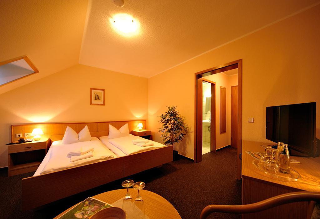 Waldhotel Bad Bibra Exterior foto